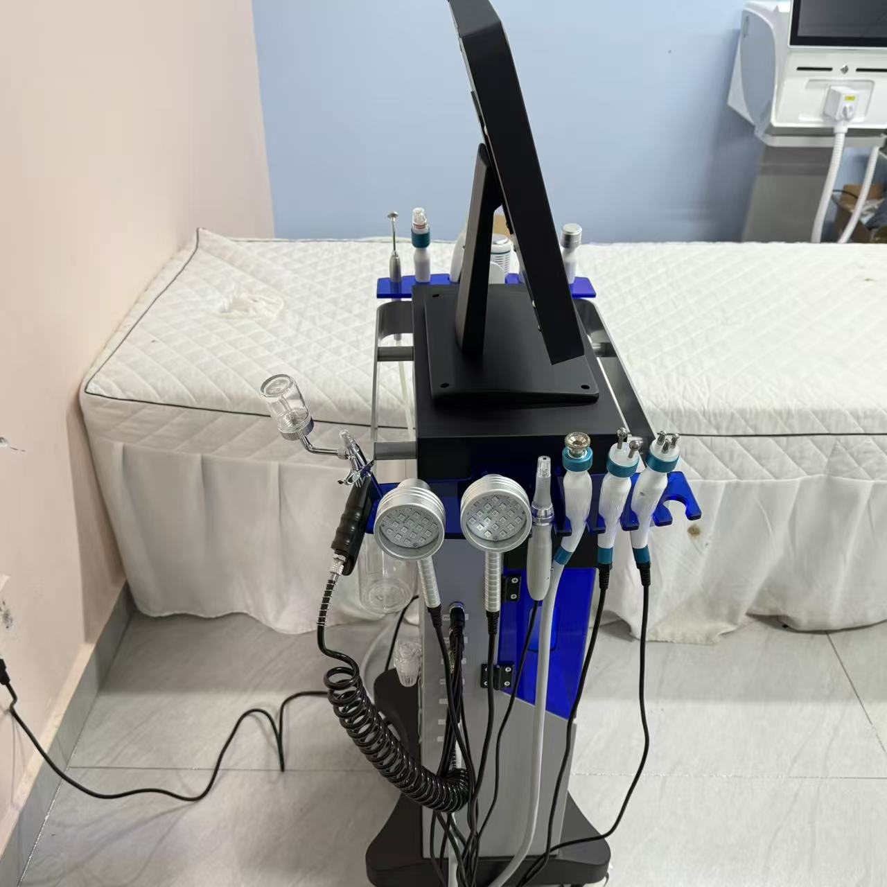 14種類の機能を搭載したハイドラアクア多機能ダーマブレーショ - Hydra Dermabrasion Aqua Peel Machine のレビューと価格